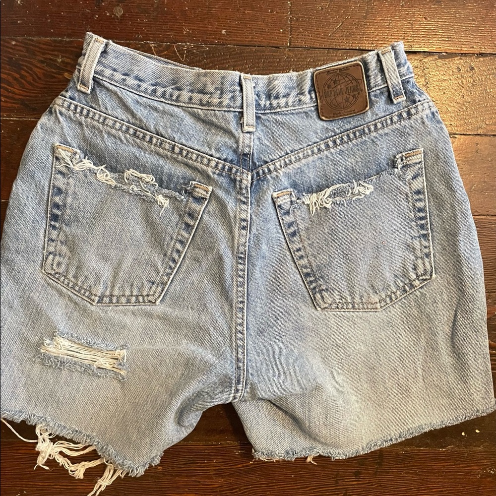 Vintage Gap Distressed Mom Shorts size 26 inch.